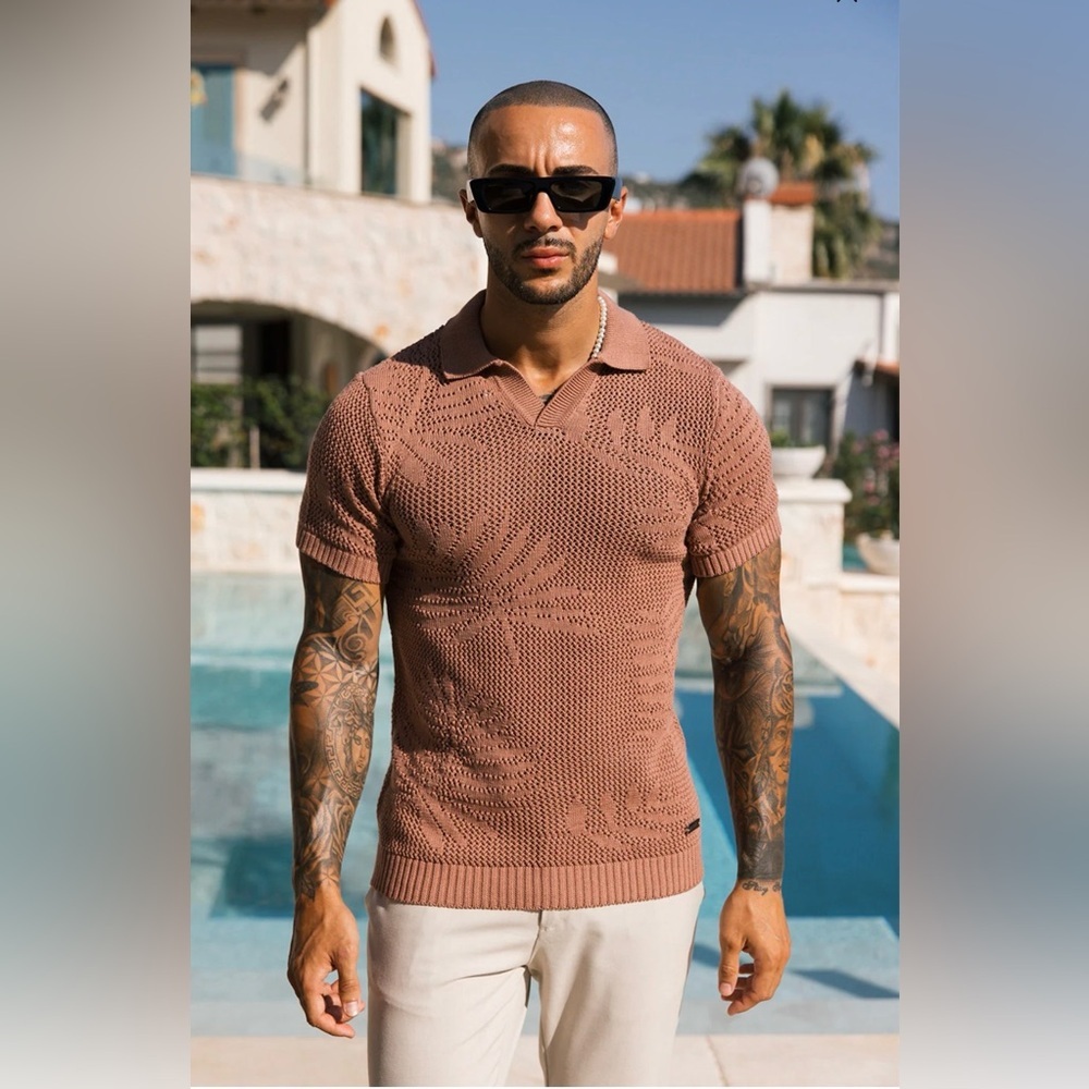 MAUVAIS TROPICS RELAXED FIT CROCHET KNIT POLO IN CANYON